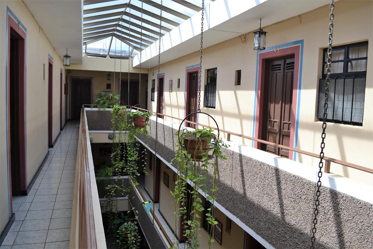 Hotel Janeiro Guadalajara Exterior photo